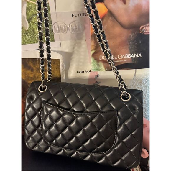 Quilted chain leather shoulder bag - Picture 8 of 16